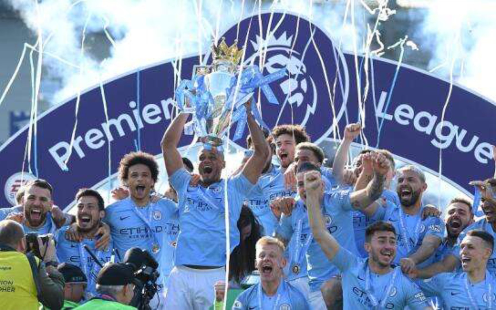 工作成绩斐 工作成绩斐